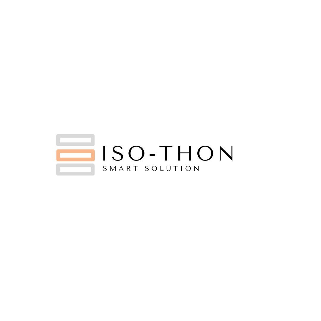Das Logo für ISO-THON SMART SOLUTION besteht aus drei horizontalen Balken auf der linken Seite, wobei der mittlere Balken orange und die oberen und unteren Balken grau sind. Der Text ist modern und minimalistisch auf weißem Hintergrund.